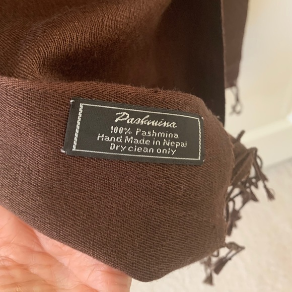BEAUTIFUL PASHMINA SCARF - Picture 2 of 5